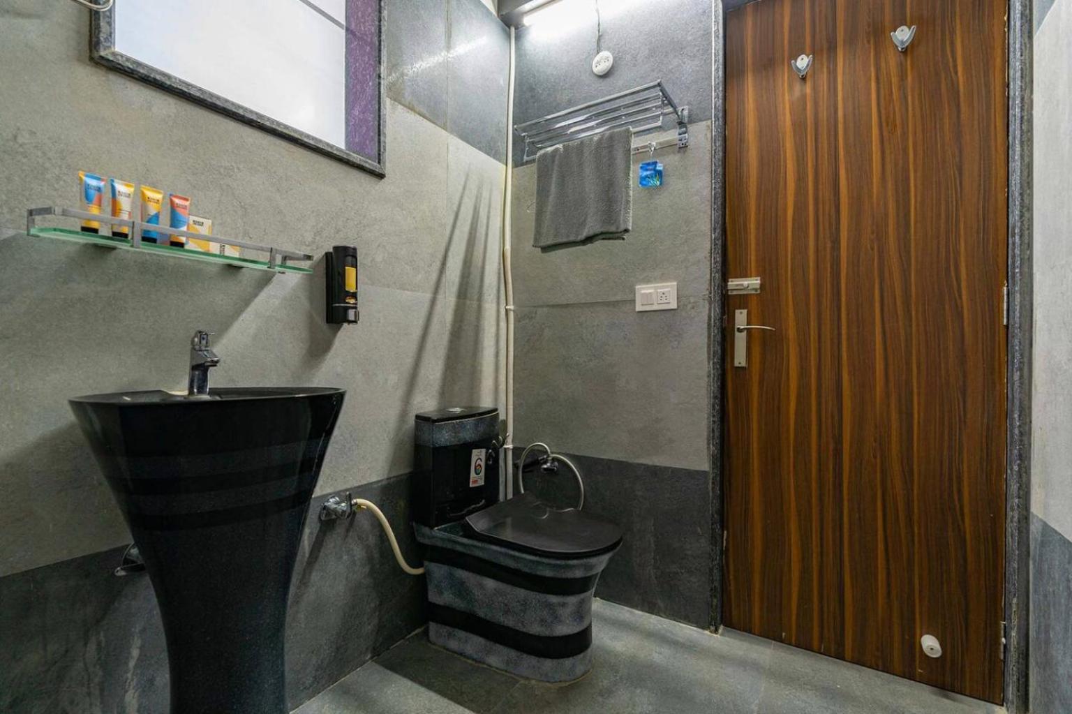 Iris Heaven'Z By Radha Rani Resort Jaipur Exterior photo